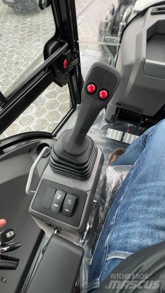Hidromek 102B Koparko-ładowarki