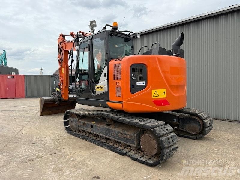 Hitachi ZX 135 US-6 Koparki gąsienicowe
