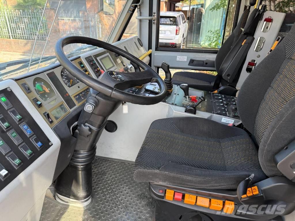 MAN X 1000 , 8 x 8 Wozy strażackie