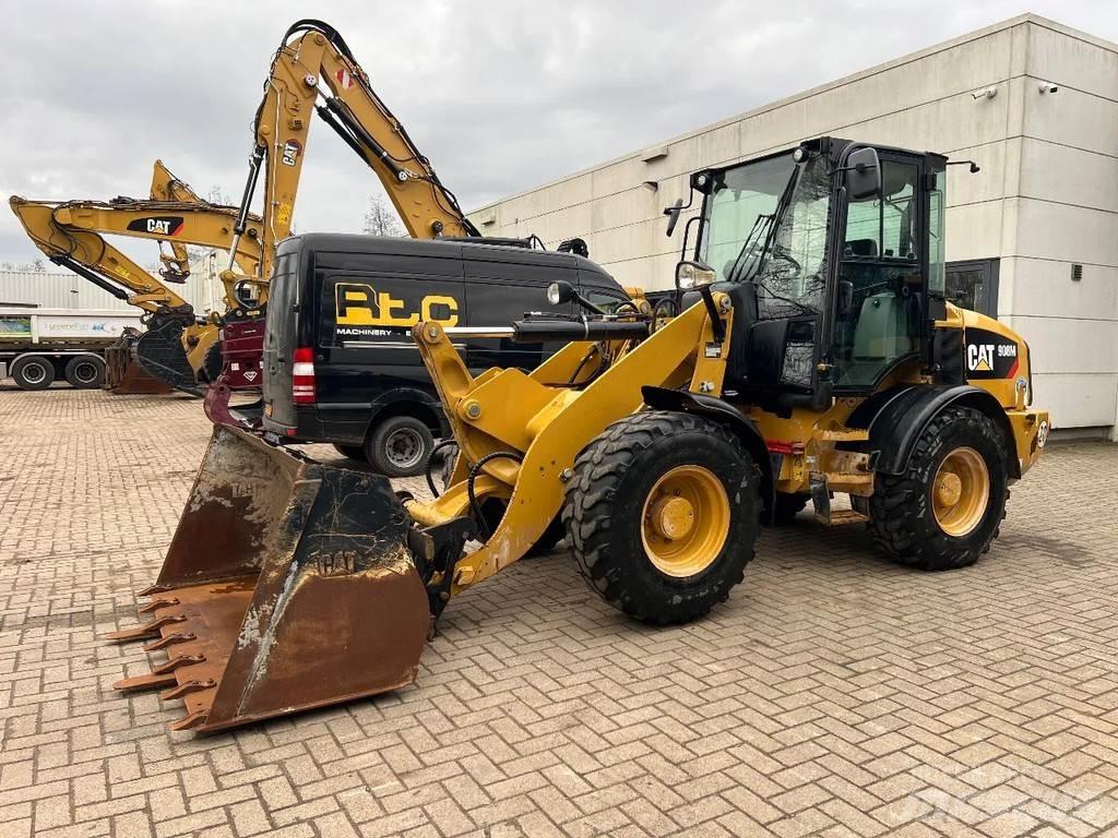 CAT 908M Ładowarki kołowe