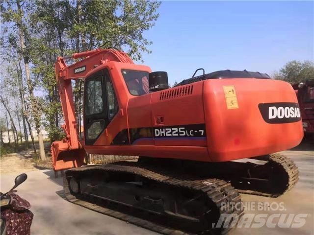 Doosan DH225 Koparki gąsienicowe