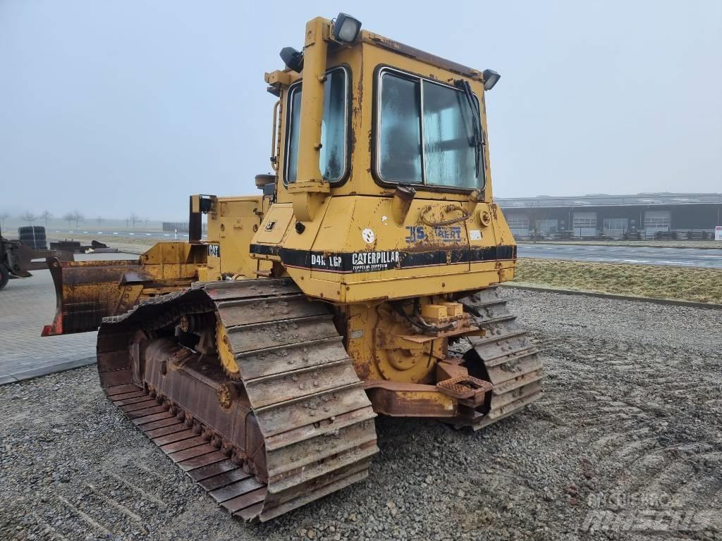 CAT D 4 H Spycharki gąsienicowe
