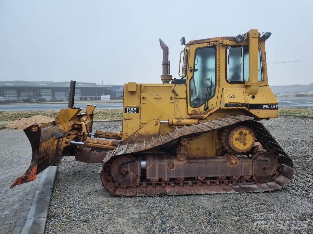 CAT D 4 H Spycharki gąsienicowe