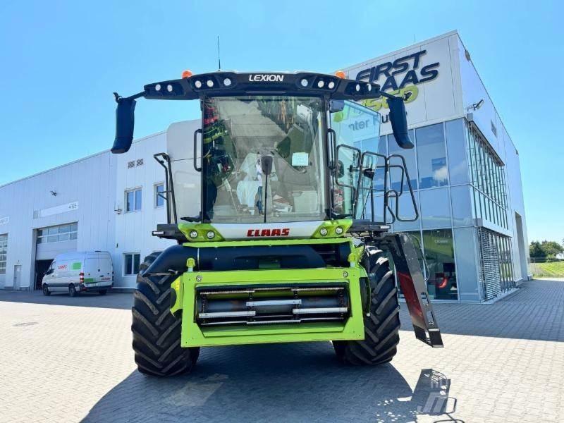 CLAAS LEXION 8600 Kombajny zbożowe