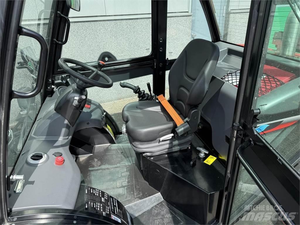 Manitou MC25-4 Wózki widłowe terenowe