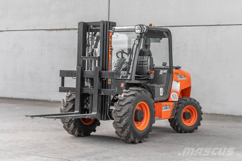 Ausa C 251 H x4 Wózki Diesla