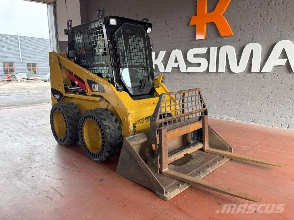 CAT 216 B Ładowarki burtowe