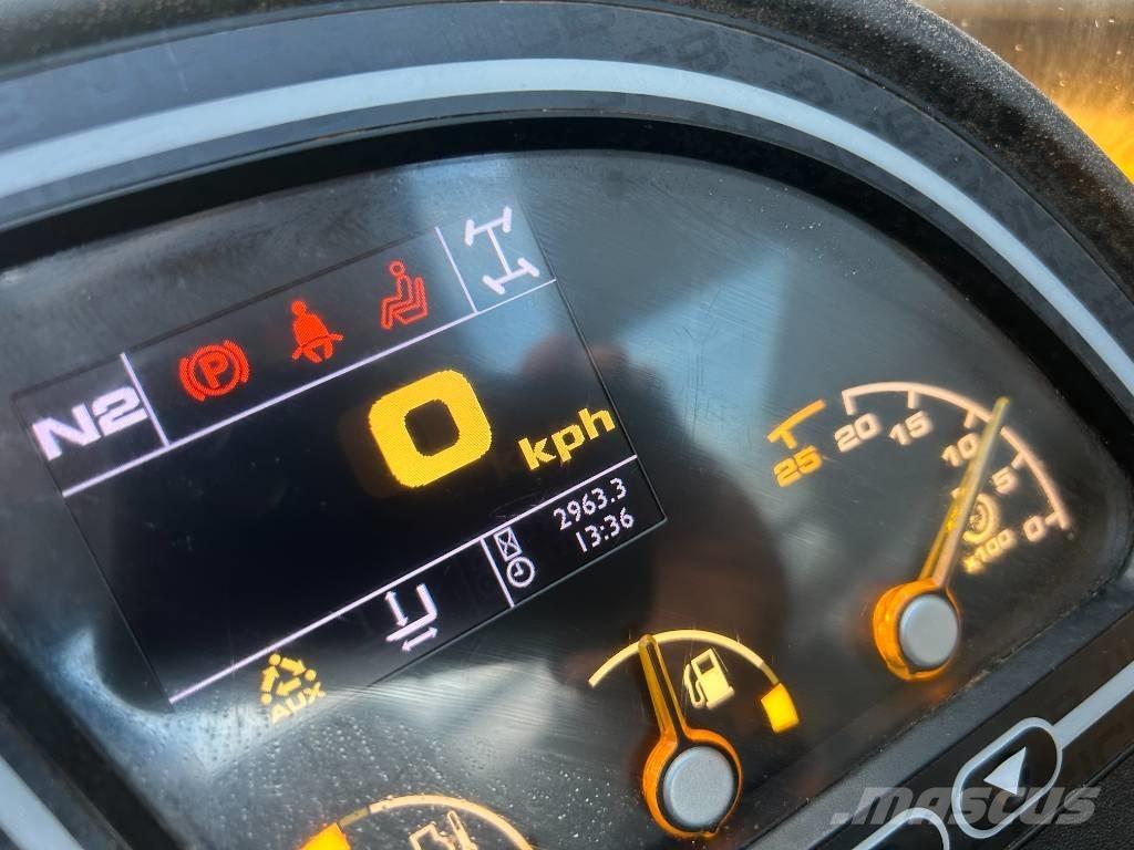 JCB 540-140 Hi Viz Ładowarki teleskopowe