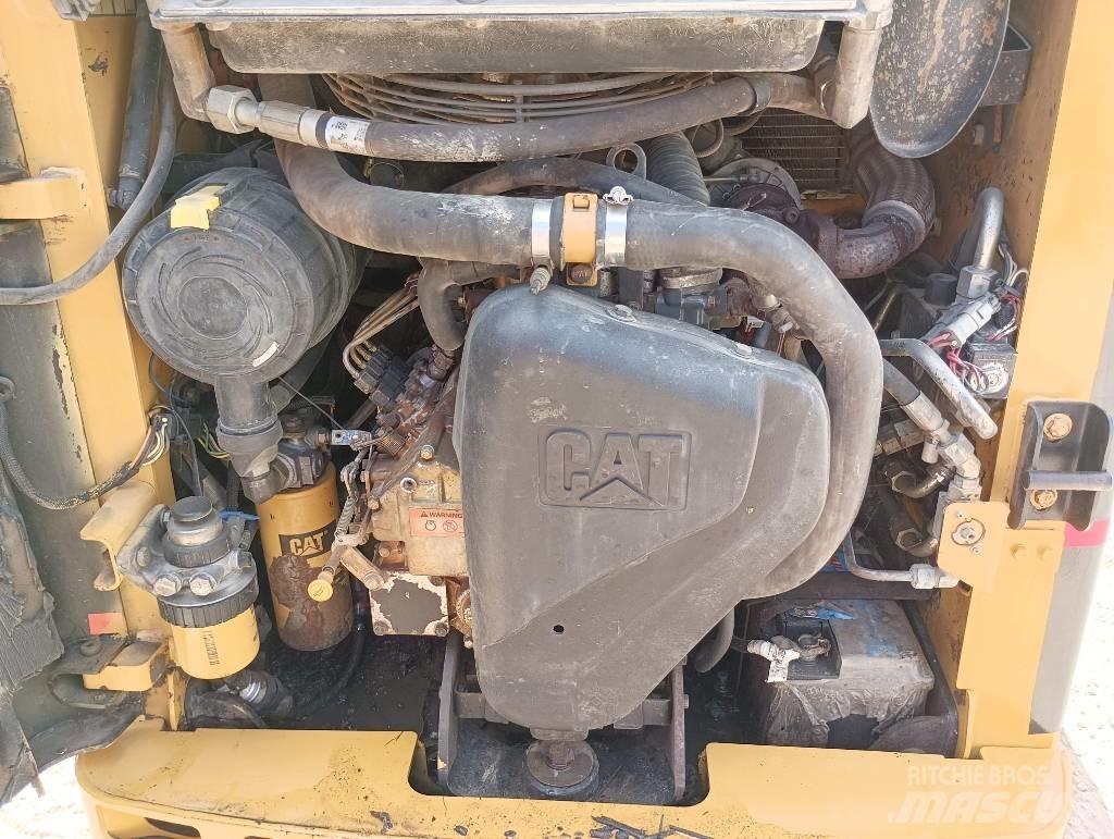 CAT 226 B Ładowarki burtowe