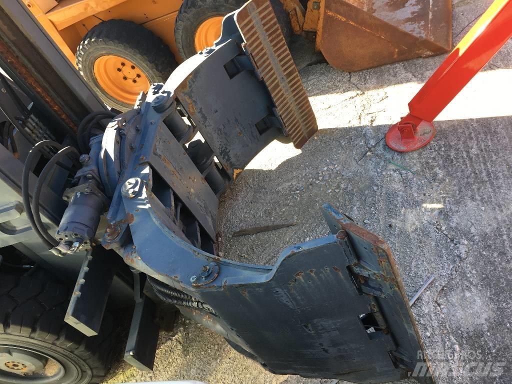 Komatsu RSA302 Chwytak do roll papieru