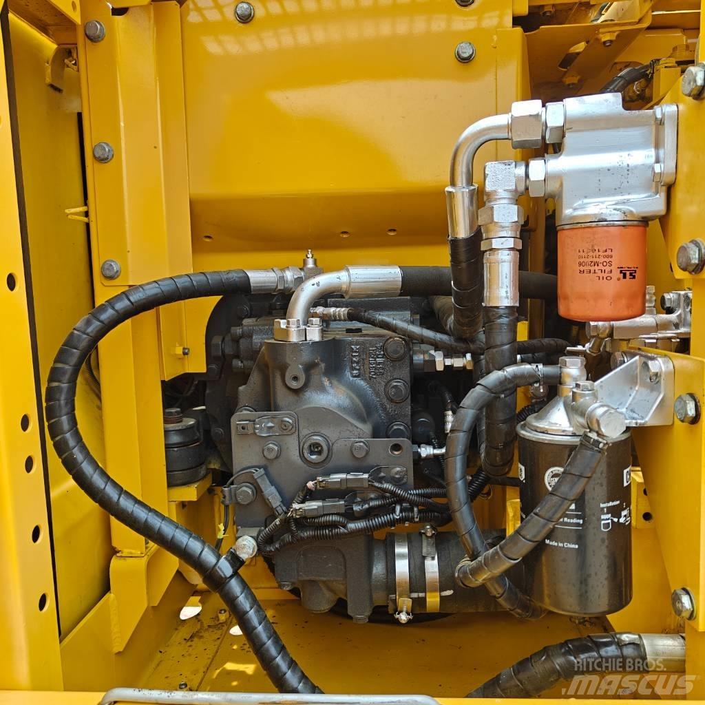Komatsu 130-7 Koparki gąsienicowe