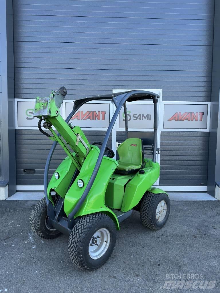 Avant 220 Ładowarki burtowe