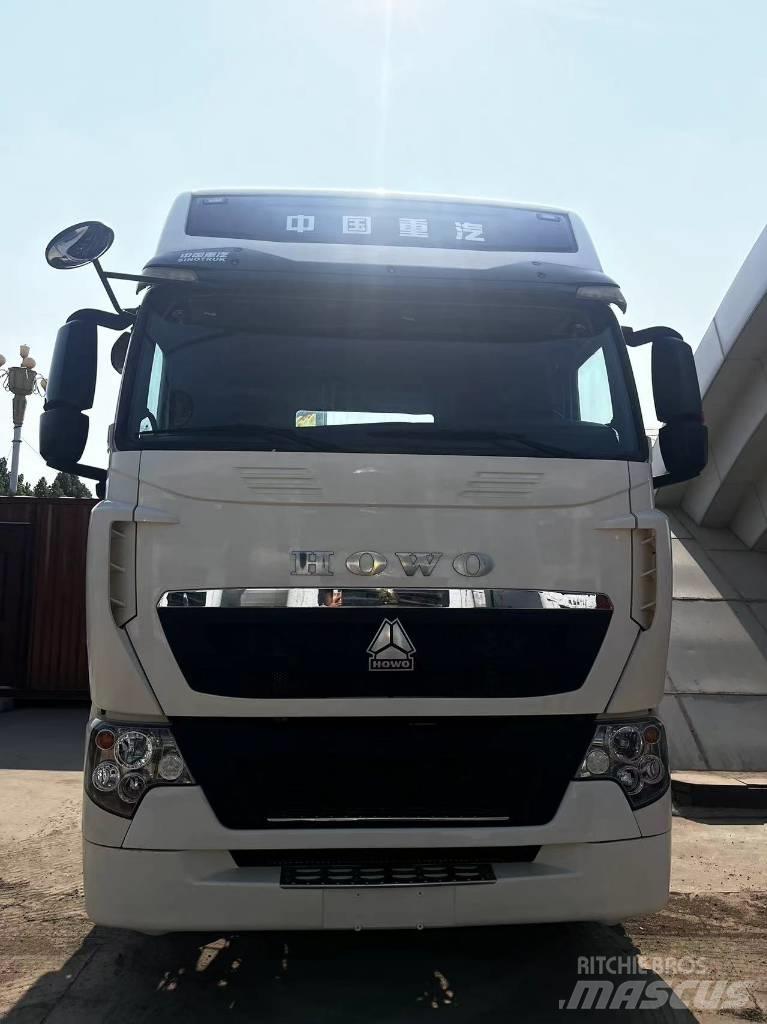Sinotruk T7H Ciągniki siodłowe