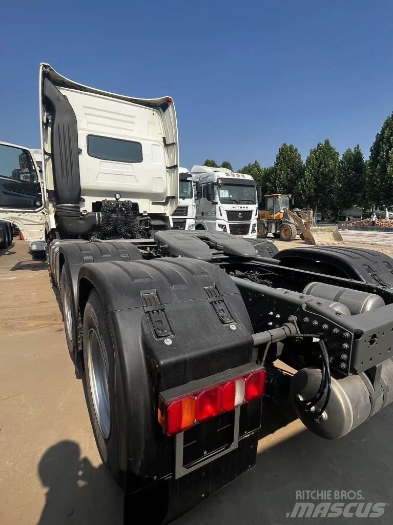 Sinotruk T7H Ciągniki siodłowe