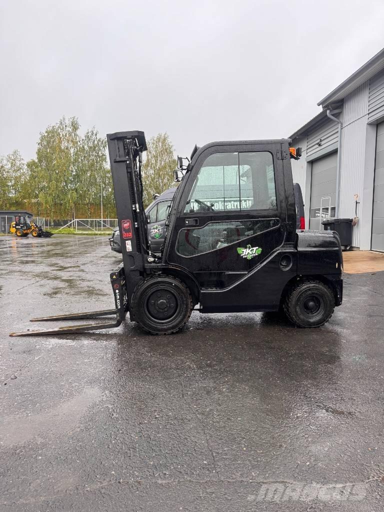 Toyota 02-8 FDF 30 Wózki Diesla