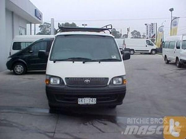 Toyota HIACE RZH103R Busy / Vany