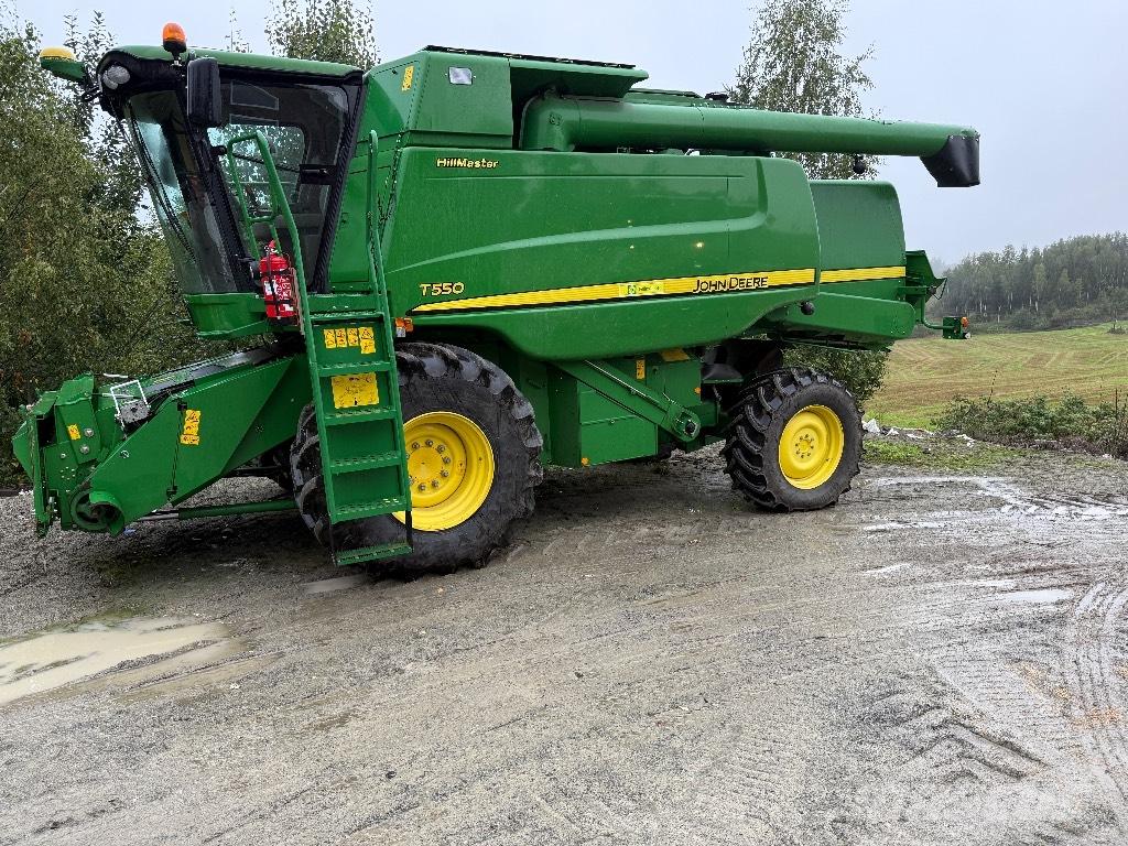 John Deere T550 Kombajny zbożowe