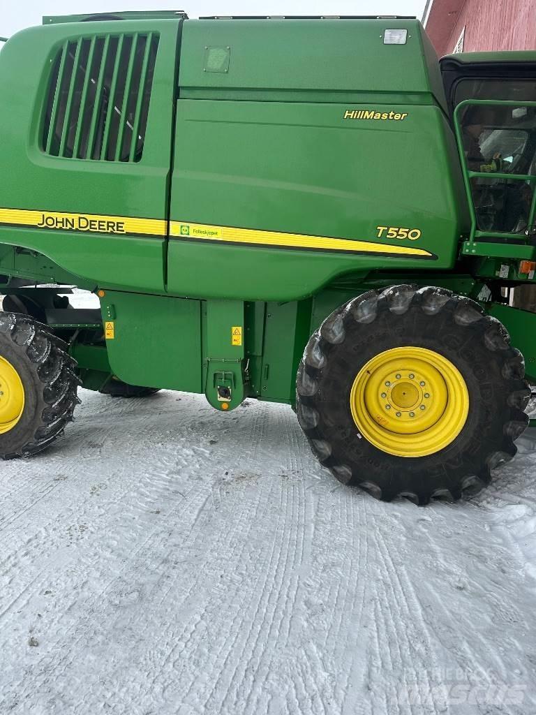 John Deere T550 Kombajny zbożowe