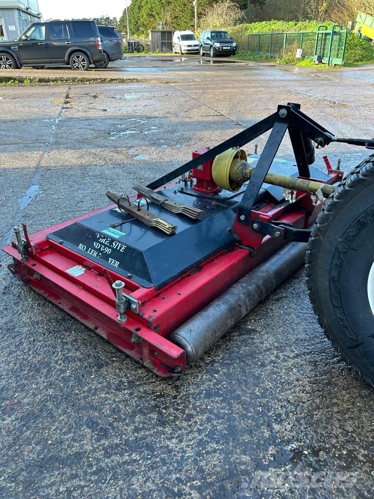 Progressive SDR-90 Kosiarki ciągnikowe i ciągnione