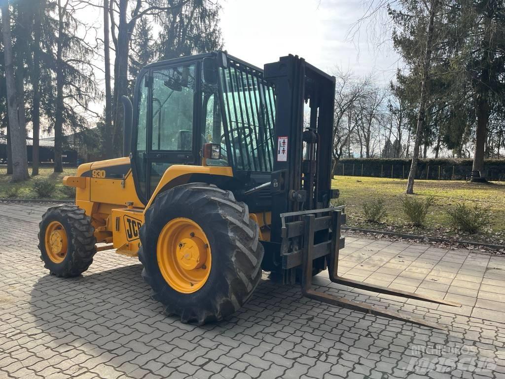 JCB 930 Wózki widłowe terenowe