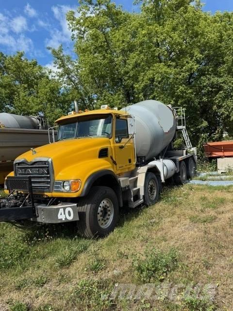 Mack CV 713 Samojezdne pompy do betonu