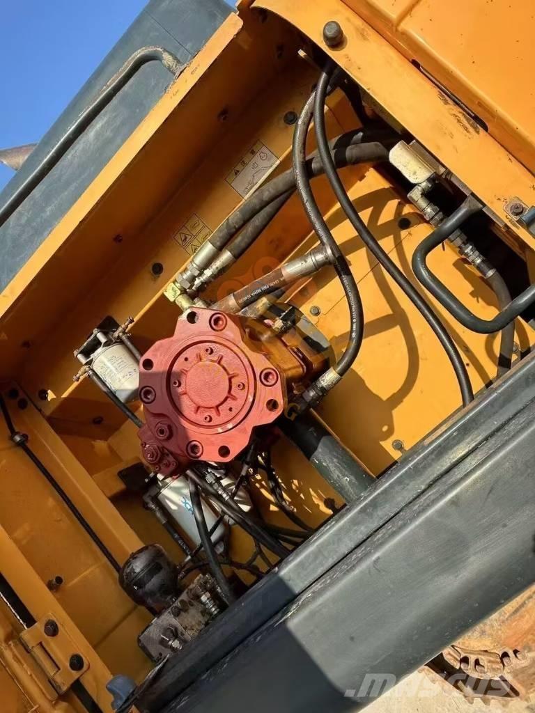 Hyundai Robex 520 VS Koparki gąsienicowe