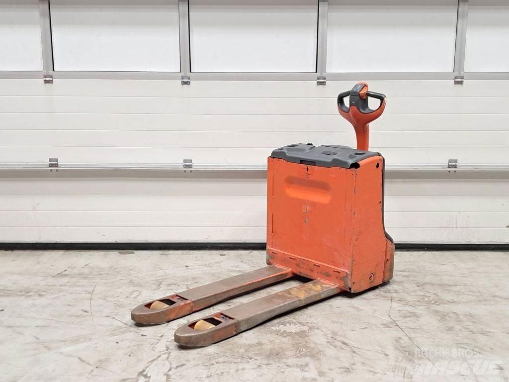 Linde T16 Wózki paletowe ręczne