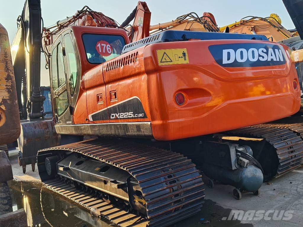 Doosan DX 225 LC-9C Koparki gąsienicowe