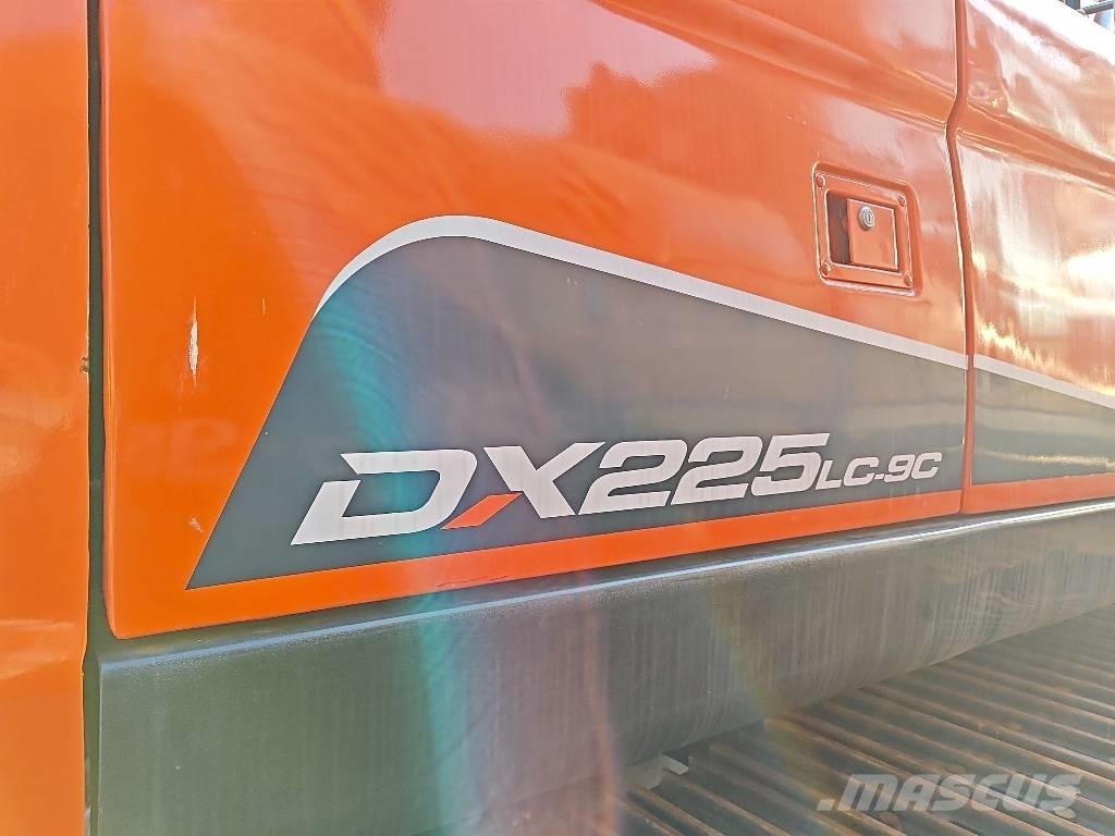 Doosan DX 225 LC-9C Koparki gąsienicowe