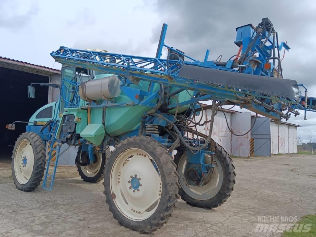 Berthoud UTL 4000 Opryskiwacze samojezdne