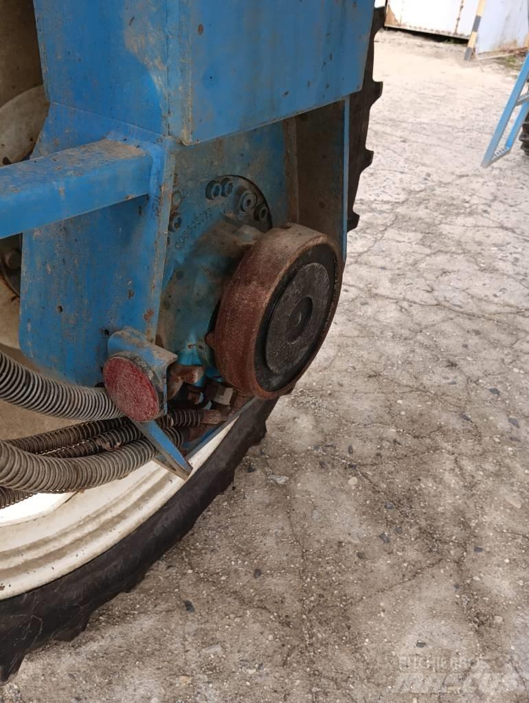 Berthoud UTL 4000 Opryskiwacze samojezdne
