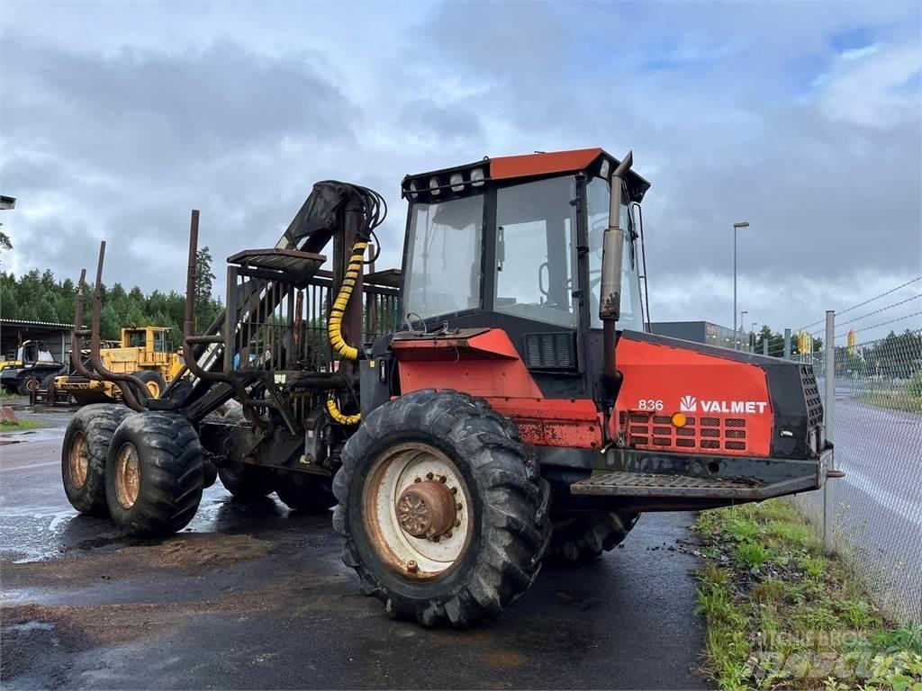 Valmet 836 Forwardery