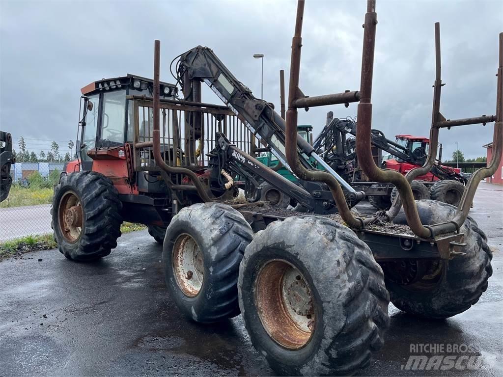 Valmet 836 Forwardery