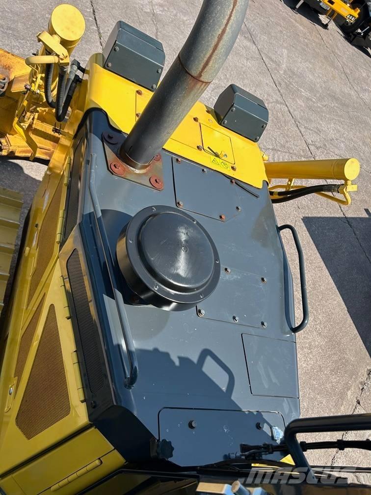 Komatsu D 65 PX-18 Spycharki gąsienicowe
