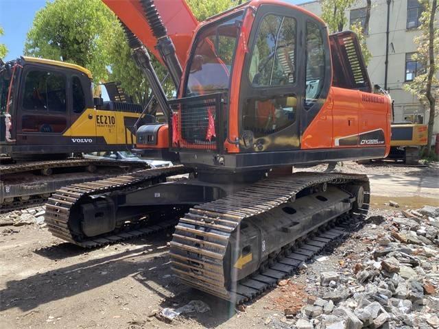 Doosan DX 225 LC Koparki gąsienicowe