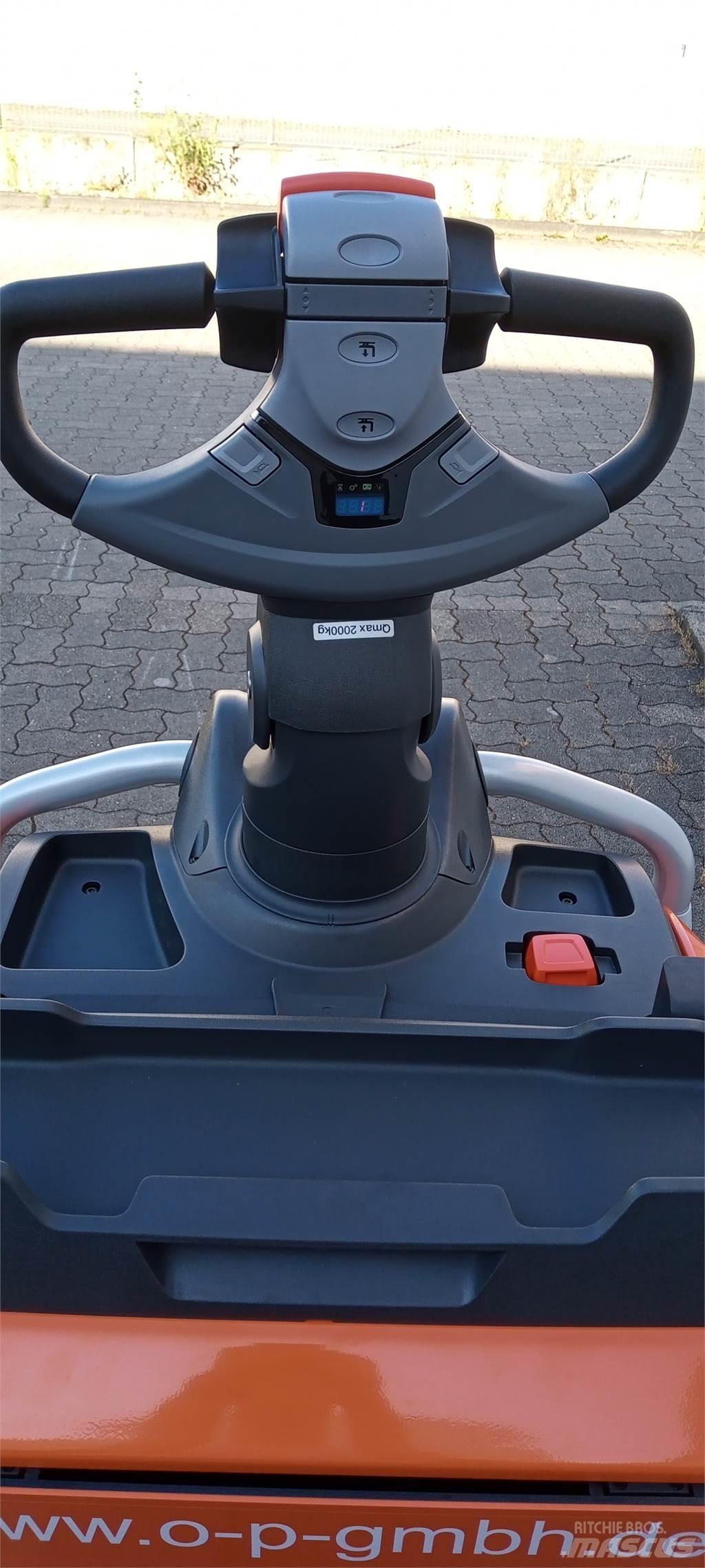 Toyota LPE200 Wózki widłowe unoszące