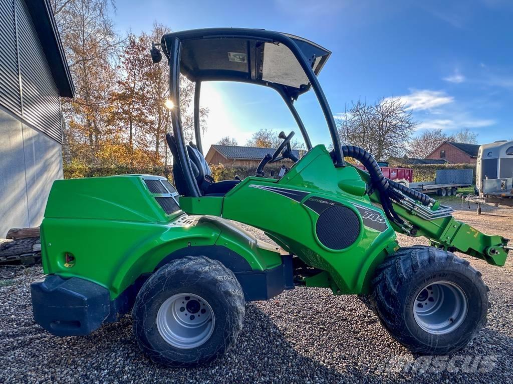 Avant 745 Ładowarki wielofunkcyjne