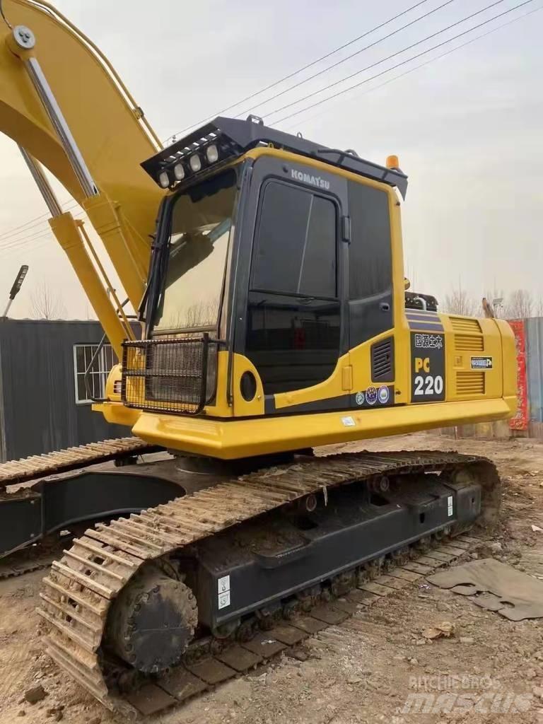 Komatsu PC220-8 Koparki kołowe