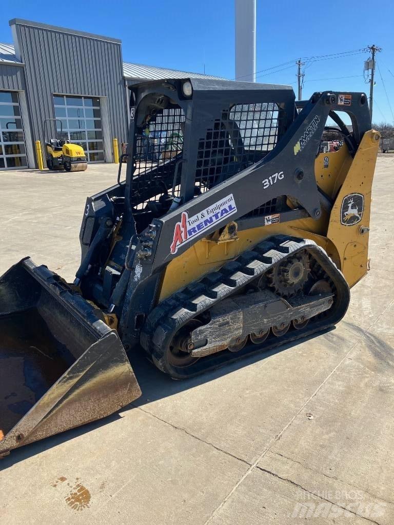 DEERE 317 G Ładowarki burtowe
