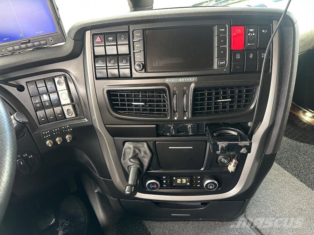 Iveco Stralis 8x4*4 Hakowce