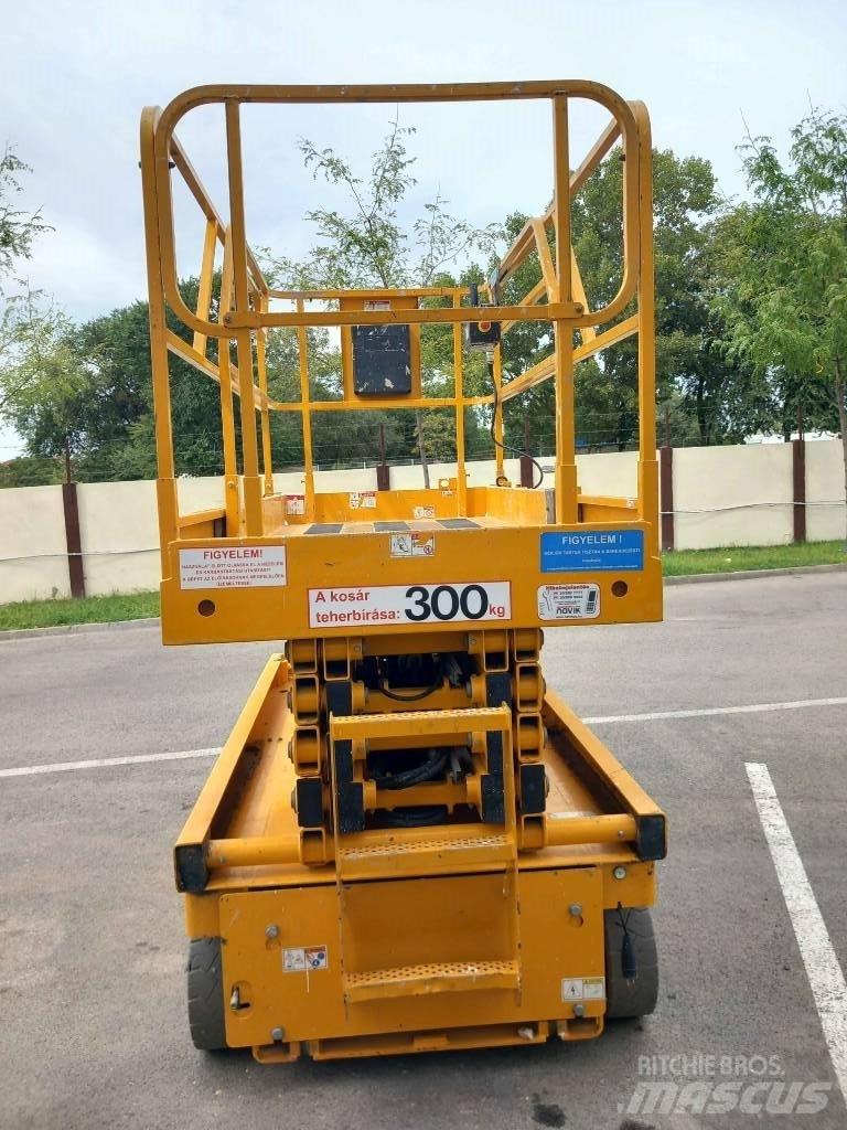 Haulotte Compact 12 Podnośniki nożycowe