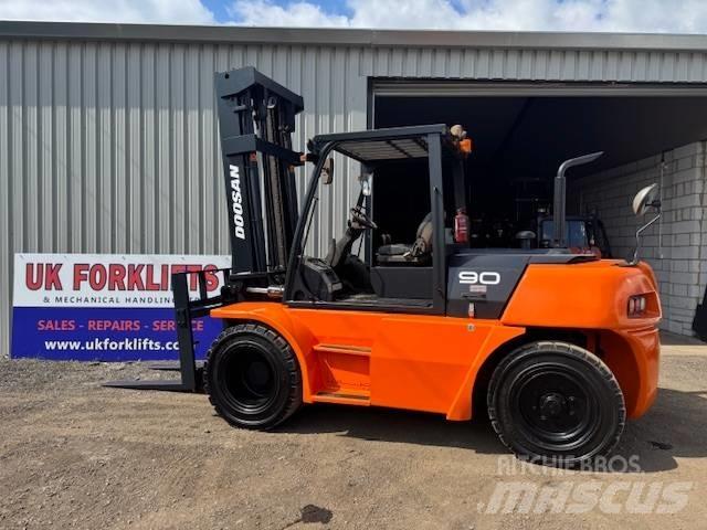 Doosan D 90 S-5 Wózki Diesla