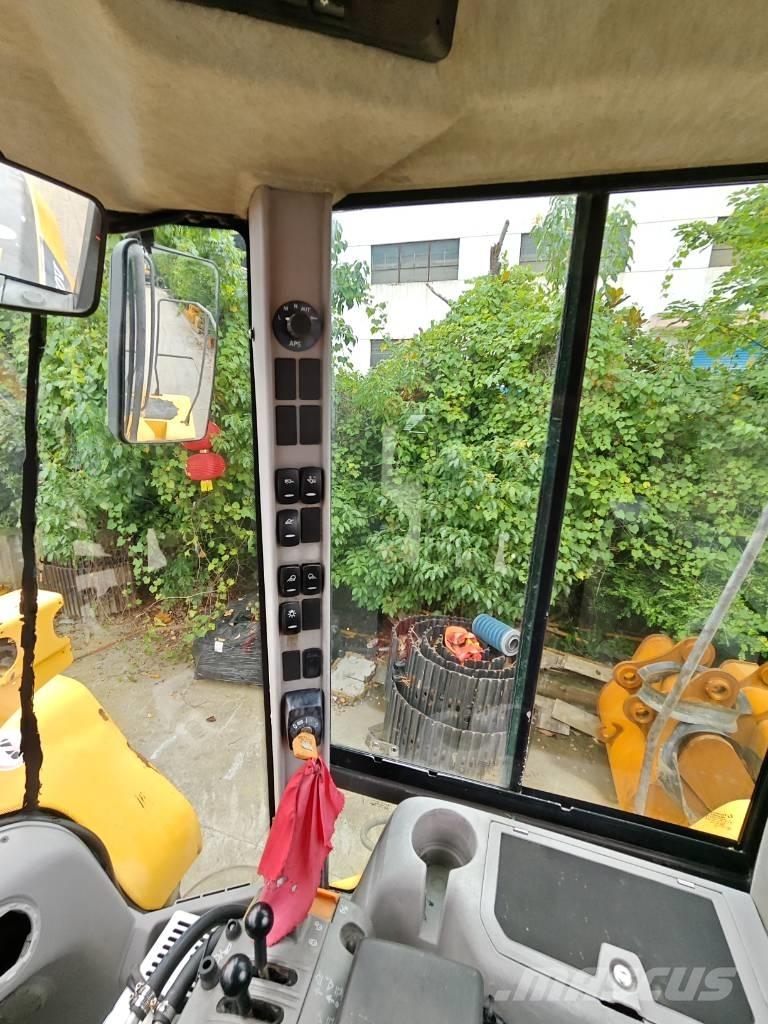 Volvo L 120 Ładowarki kołowe