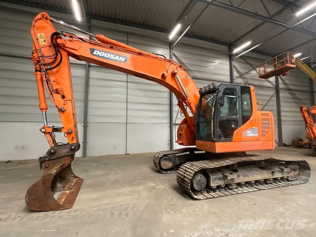 Doosan DX 235 LCR Koparki gąsienicowe