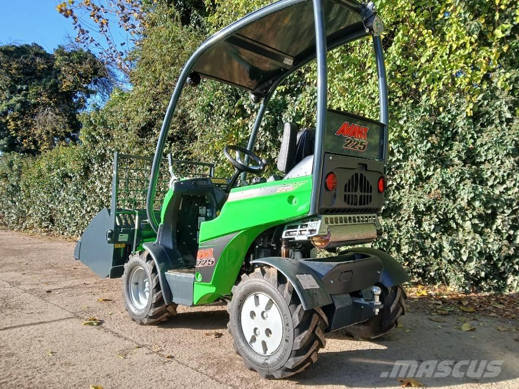 Avant 225 Ładowarki wielofunkcyjne