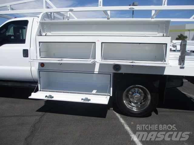 Ford F 550 SD Pojazdy komunalne