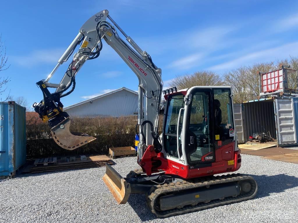 Takeuchi TB 260 Minikoparki