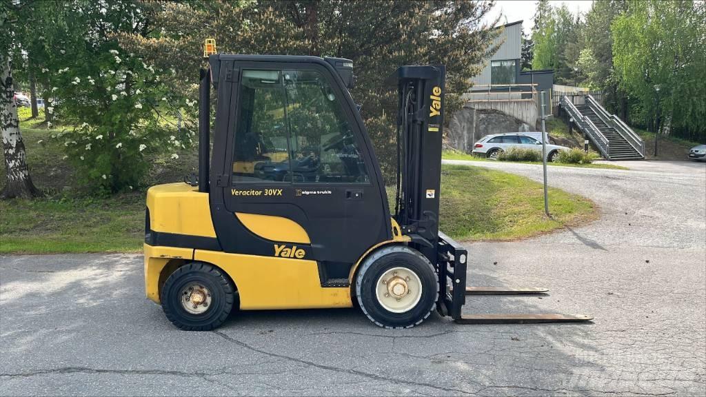 Yale GDP30VX Wózki Diesla