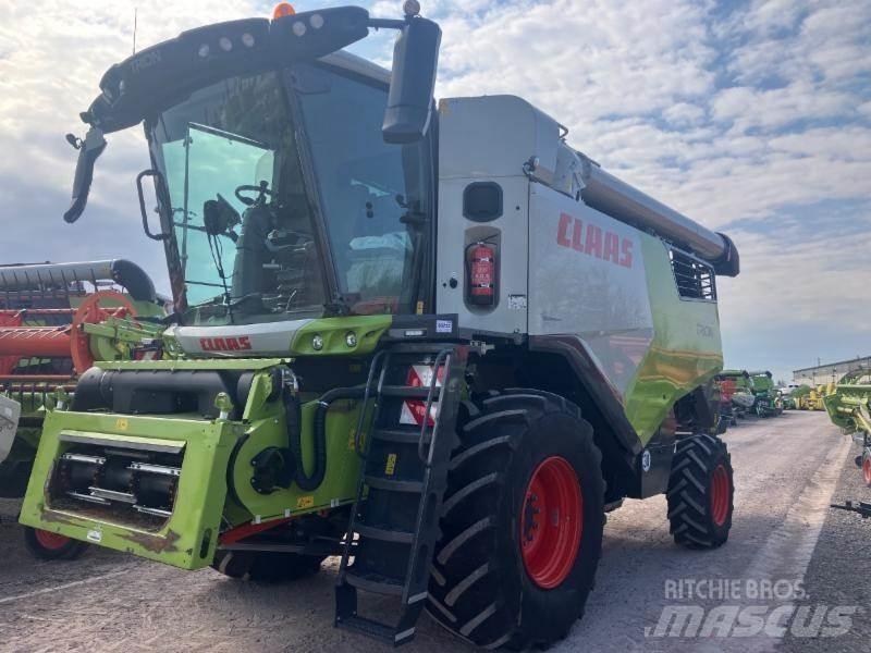 CLAAS TRION 520 Kombajny zbożowe