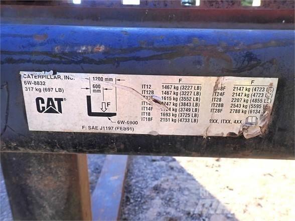 CAT 6W8832 Widły